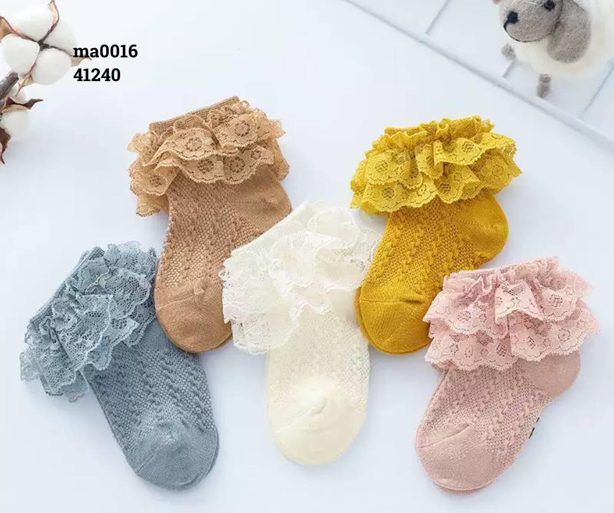 کد 1526جوراب دخترانه لبه گیپورنقلی 