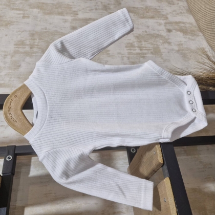 کد 1411 زیر دکمه  سفید دخترانه 